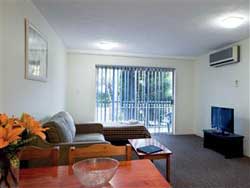 Aabon Holiday Apartments  And Motel