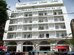 Frangipani Royal Palace Hotel