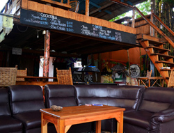 Utopia Garden Bar and Guesthouse