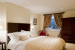 places to stay in Bamfurlong