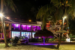 Den Pasar Nasog Beachfront Villa