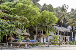 Den Pasar Nasog Beachfront Villa