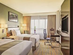 Holiday Inn and Suites Makati Manila