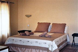 Uxolo Self Catering Chalets