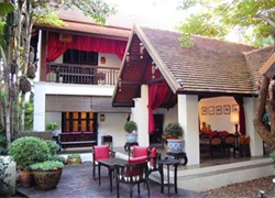Tri Yaan Na Ros Colonial Hotel