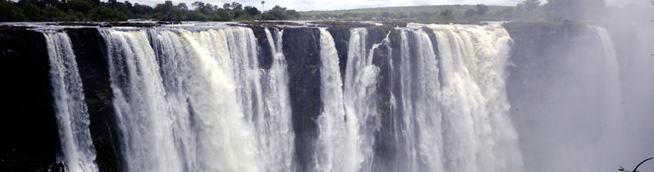 Victoria Main Falls from the Zimbabwe viewpoint