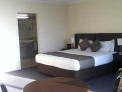 Adelaide Meridien Hotel And Apartments