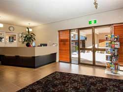 Airport Admiralty Motel