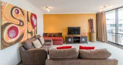 Central Hillcrest Apartment