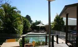 Coopers Colonial Motel