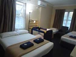 Kingsford Riverside  Inn