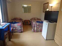 Kingsford Riverside  Inn