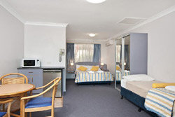 Dolphins Motor Inn