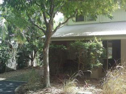 Treetops Lakeside Guesthouse