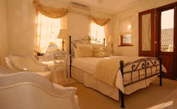 Victorias at Wategos Guesthouse