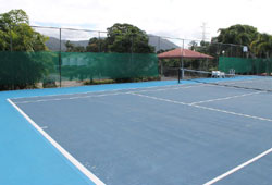 Cairns Reef Apartments and Motel