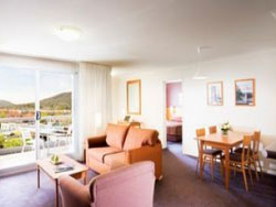 Saville Park Suites Hotel