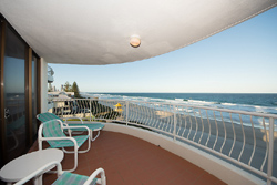 Albatross North Apartments