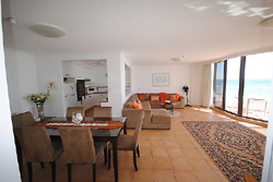 Albatross North Apartments