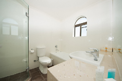 Albatross North Apartments