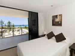 Ambience On Burleigh Beach