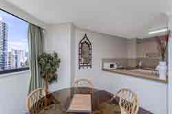 Breakfree Cosmopolitan