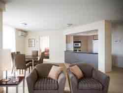 Broadbeach Savannah Resort