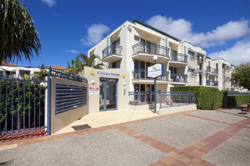 Golden Riviera Beach Resort