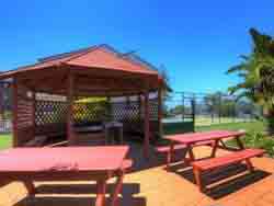 Pacific Surf Absolute Apartments