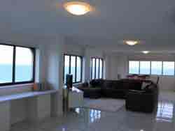 President Holiday Apartments