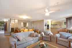 Rainbow Commodore Apartments