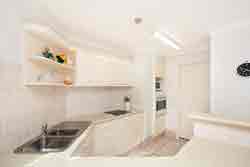 Rainbow Commodore Apartments