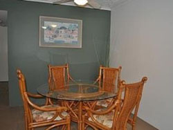 Regent Court Holiday Apartments