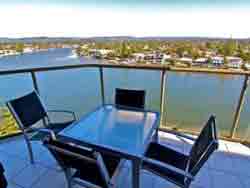 Surfers Hawaiian Apartments