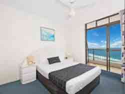 Surfers International Apartments