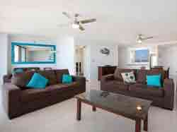 Surfers International Apartments