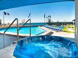 Surfers International Apartments