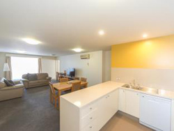 The Old Woolstore Apartment Hotel