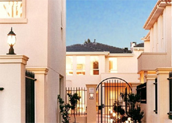 Apartments at Kew Walpole Gardens