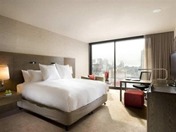 Hilton Melbourne South Wharf