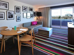 Mercure Melbourne Treasury Gardens