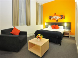 Metro Apartments On Bank Place