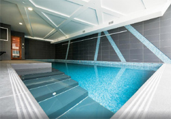 Oaks Wrap on Southbank