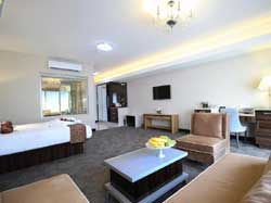 International On The Water Hotel