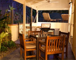 Port Douglas Cottage and Lodge