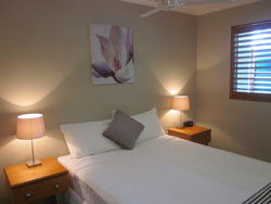 Cosmopolitan Motel and Services Apartments