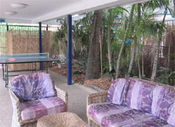Cosmopolitan Motel and Services Apartments