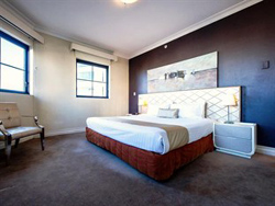 Seasons Harbour Plaza