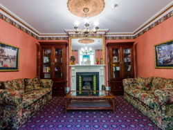 Victoria Court Hotel