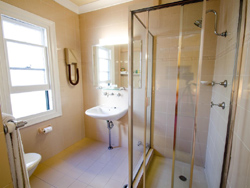 Victoria Court Hotel